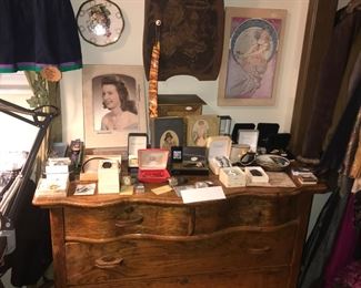 Items Located In The 4th Bedroom