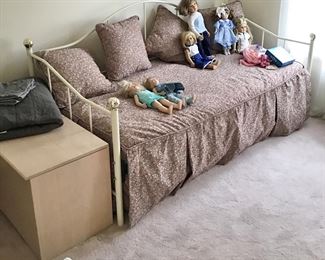 Trundle Bed