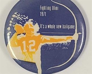 RARE 1971 CHIEF ILLINI FOOTBALL PINBACK BUTTON