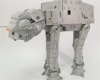 1981 EMPIRE STRIKES BACK IMPERIAL AT-AT WALKER