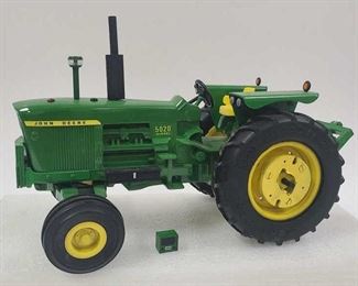 ERTL JOHN DEERE 1:16 DIE CAST 5020 DIESEL