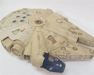 1979 KENNER STAR WARS MILLENIUM FALCON SHIP