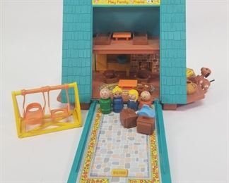 1970'S FISHER PRICE 990 FAMILY A-FRAME HOUSE