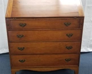 ANTIQUE HEPPLEWHITE SLANT FRONT CHERRY DESK