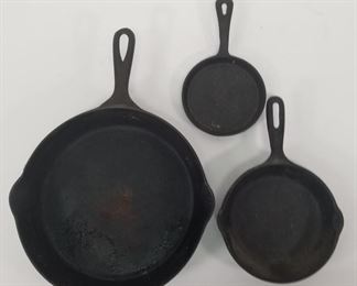 LOT OF 3 CAST IRON SKILLETS