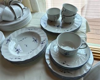 	#25	Villeroy & Boch Vieux Luxembourg white blue floral set for 4 - 20 pieces	 $125.00 				