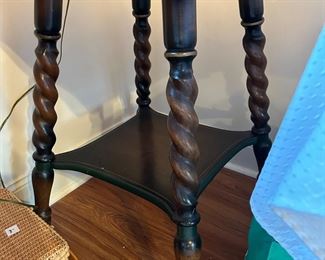 	#86	Side table 24x24x29	 $40.00 				