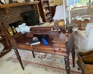 Spinet desk - beautiful