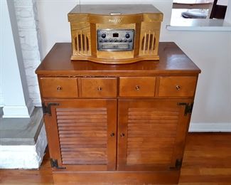 Philco record player / CD player / radio ~ cabinet Ethan Allen by Baumritter