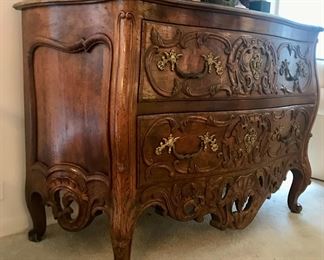 Don Ruseau
Louis XV style bombe chest