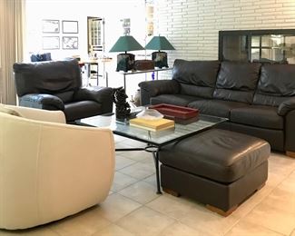 Natuzzi
Crate & Barrel
Frederick Cooper