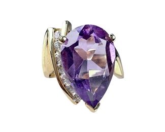 10kt Yellow Gold Amethyst and White Topaz Ring