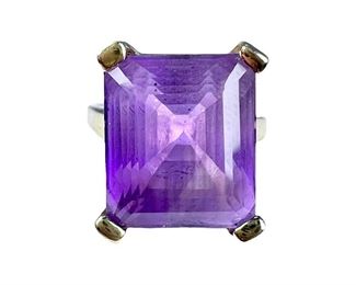 14kt Yellow Gold Amethyst Ring