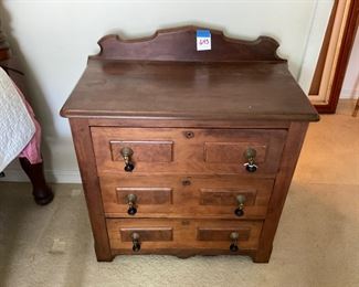 ANTIQUE WALNUT WASH STAND