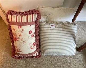 DESIGNER PILLOWS
