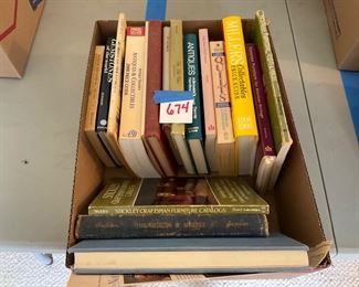 BOOKS ON COLLECTIBLES