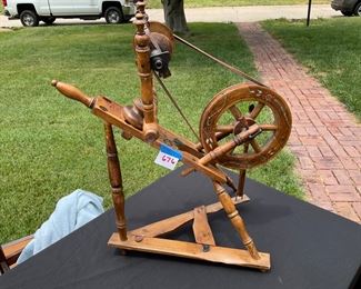 SMALL SPINNING WHEEL. VERY UNIQUE