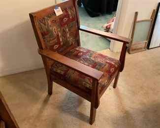 NICE OAK MISSION STLYE CHAIR