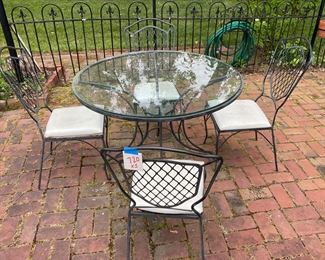 WROUGHT IRON PATIO SET