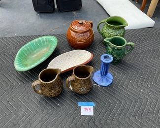 MIX OF POTTERY