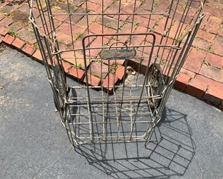 VINTAGE SHOPPING CART
