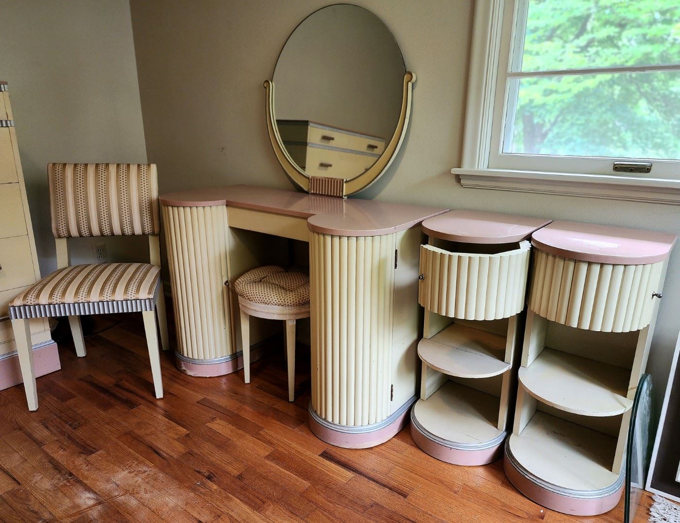 1934 Kittinger of Buffalo 8 piece art deco bedroom set.
