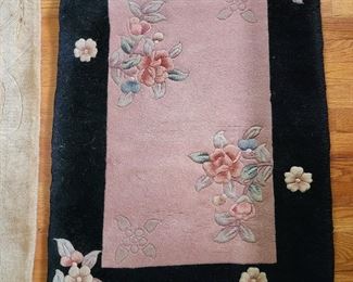 Pair of Chinese rugs 2'x3'