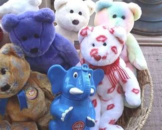 Big, Adorable Beanie Baby Bears