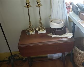 Small drop leaf table