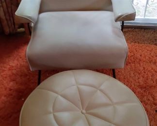 "Forest Hills Treasures" in Augusta, GA. Closing 8pm Mon 6/19. Pickup is Tue 6/20 from 2-6p. Please click here to see more photos, descriptions, and current bids: https://ctbids.com/estate-sale/22139