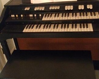 "Forest Hills Treasures" in Augusta, GA. Closing 8pm Mon 6/19. Pickup is Tue 6/20 from 2-6p. Please click here to see more photos, descriptions, and current bids: https://ctbids.com/estate-sale/22139