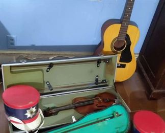 "Forest Hills Treasures" in Augusta, GA. Closing 8pm Mon 6/19. Pickup is Tue 6/20 from 2-6p. Please click here to see more photos, descriptions, and current bids: https://ctbids.com/estate-sale/22139