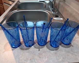 5 VINTAGE BAR GLASSES WITH STIR STICKS TO MATCH