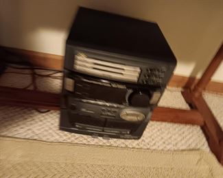 STEREO SYSTEM WITH SPEAKERS
