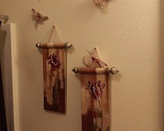 WALL DECOR