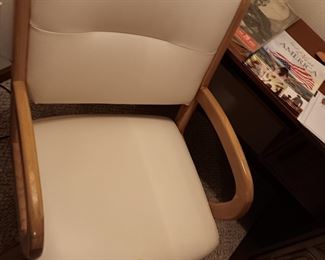 LEATHER DESK CHAIR