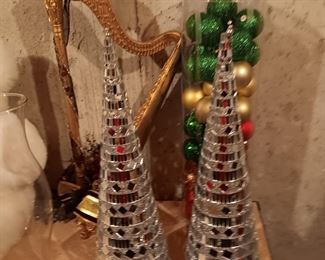 CHRISTMAS DECOR