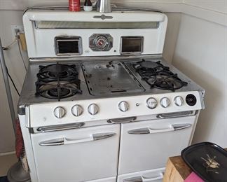 O'Keefe and Merritt stove as-is