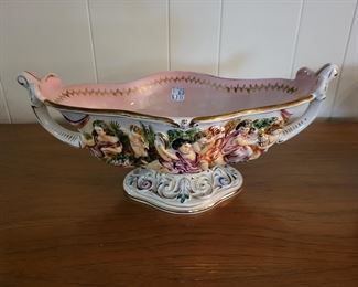 Capodimonte Cherub Pedestal