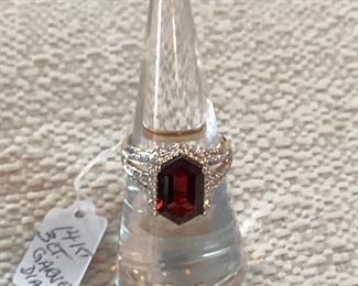 14K yellow gold 3 ct Garnet and Diamond ring