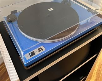 Orbit Custom Blue Turntable w Built-in Preamp, cue lever, acrylic platter, Ortofon 2m Blue