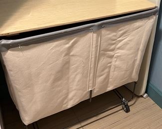 Rolling Hamper w Top for Folding