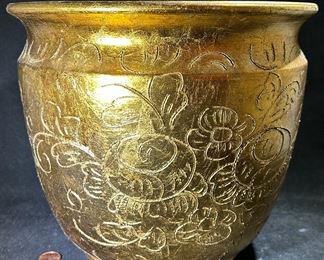 Golden etched flower pot 