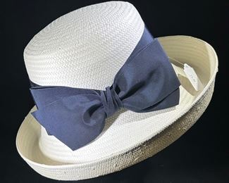 Adorable Laura Ashley vintage straw hat