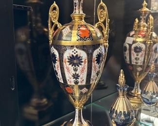 Royal Crown Derby Imari Pattern Exquisite with 22K gold plate
