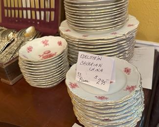 Edelstein Bavarian China 93 pieces 