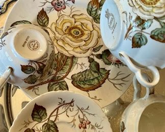 Maddock Made in England Old Rose Pattern 49 Pieces
