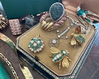 Fine Jewelry Vintage emerald Bee pins (would be amazing made into earrings!)