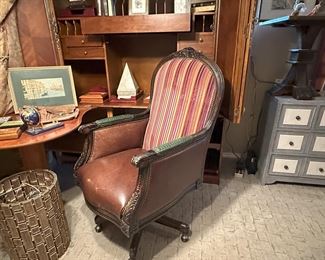 Fantastic sturdy wood desk, that has built in lights, ample storage and has sliding drawers for printer etc. 