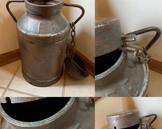 Large Antique Copper Milk Can in Good Condition 